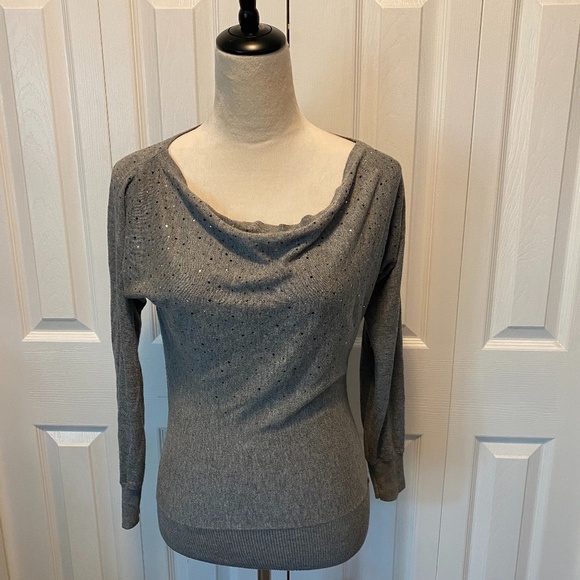 Guess Size S women’s sweater - Picture 1 of 7
